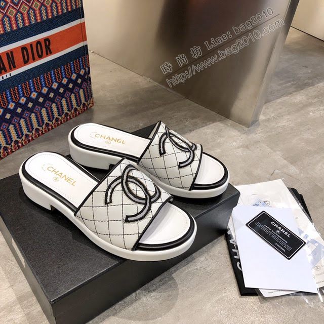 Chanel女鞋 香奈兒2020ss春夏新品 小香蜜兒一字菱格電繡logo拖鞋  naq1189